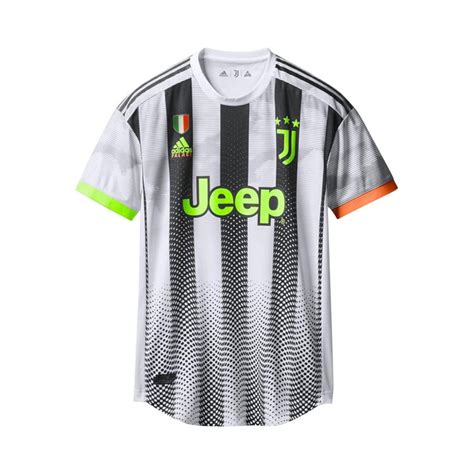 palace juventus white jersey.